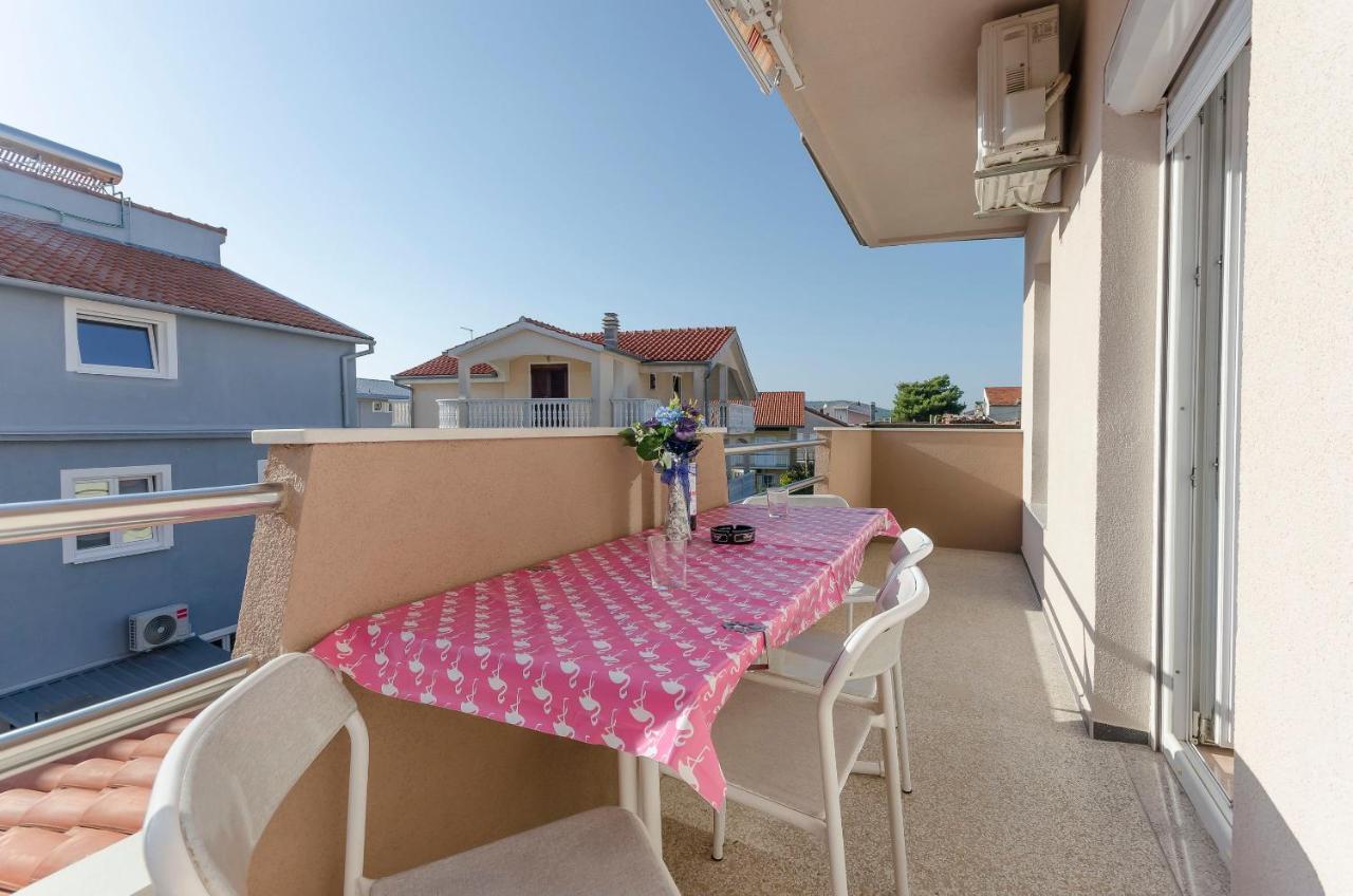 Apartments Rajka Vodice Exterior foto