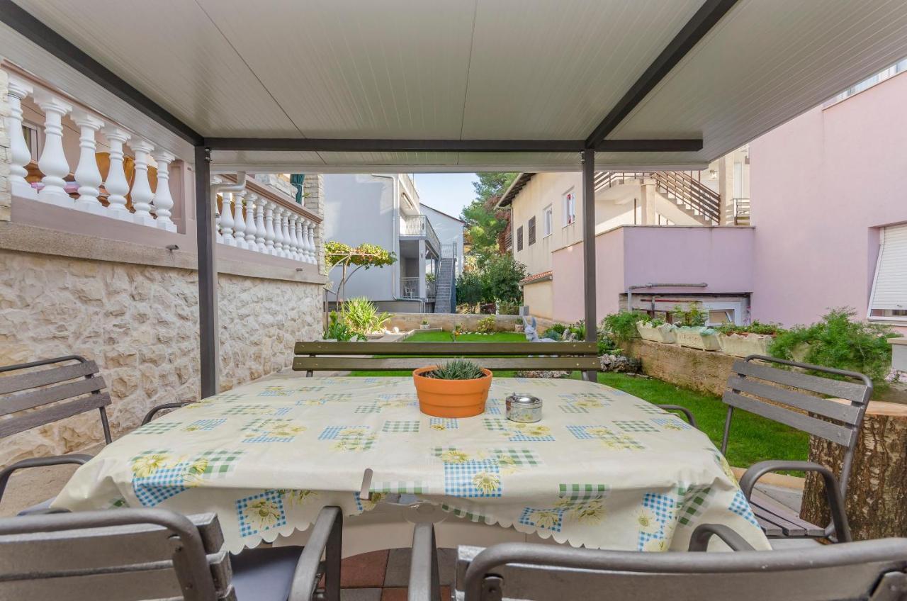Apartments Rajka Vodice Exterior foto